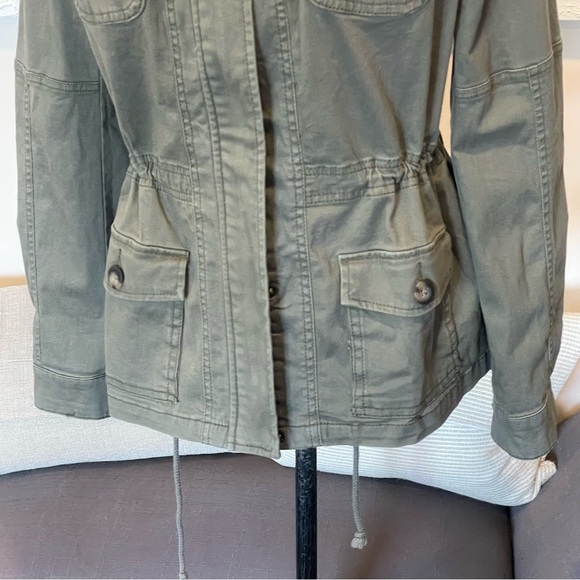 Express Army Green Utility Jacket Women’s Size Medium NWT - Picture 5 of 11